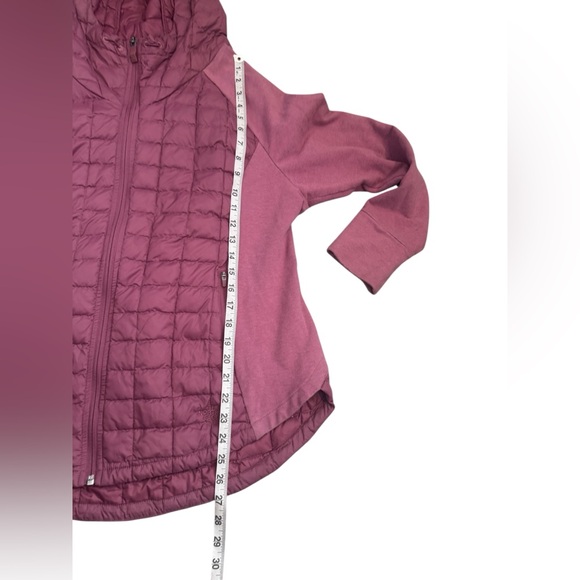 The Northface Thermoball Pink Quilted Hooded Jacket Size XL - Picture 7 of 10